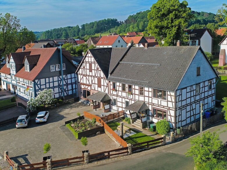 Spacious Apartment In Ober-waroldern With Sauna