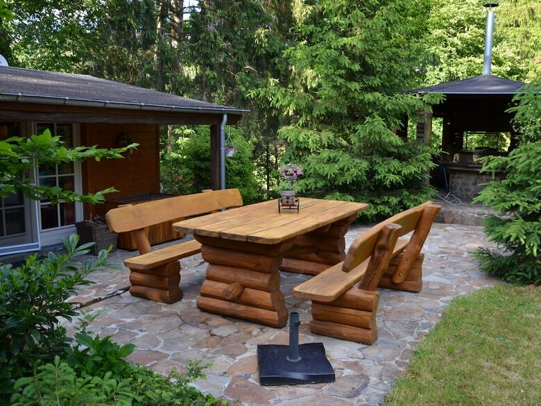 Beautiful Authentic Chalet With Spacious Garden, Covered Barbecue And Private Fish Pond