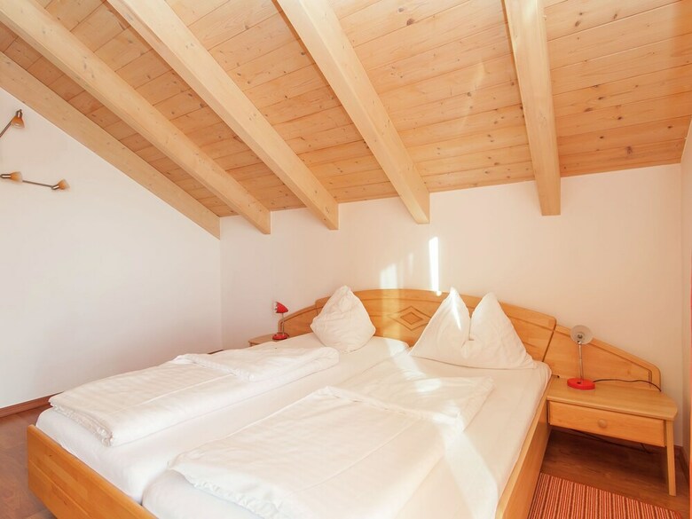 Cabana Upscale Holiday Home In Bodensdorf With Wellness & Sauna