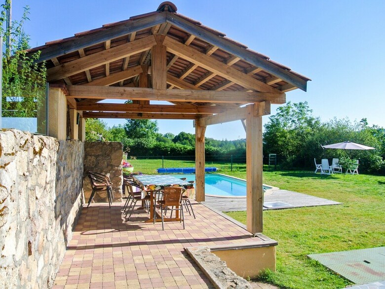 Rustic Holiday Home In Lavoine With Pool Near Lake & Forest