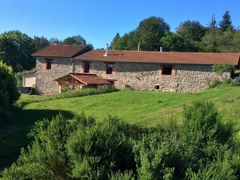 Rustic Holiday Home In Lavoine With Pool Near Lake & Forest