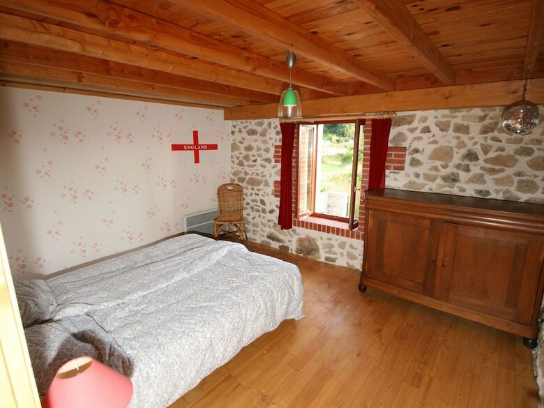 Rustic Holiday Home In Lavoine With Pool Near Lake & Forest