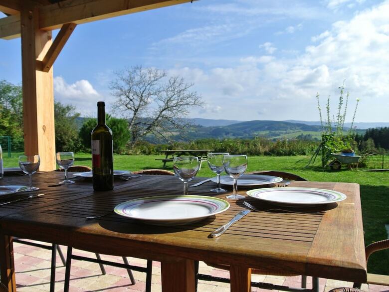 Rustic Holiday Home In Lavoine With Pool Near Lake & Forest
