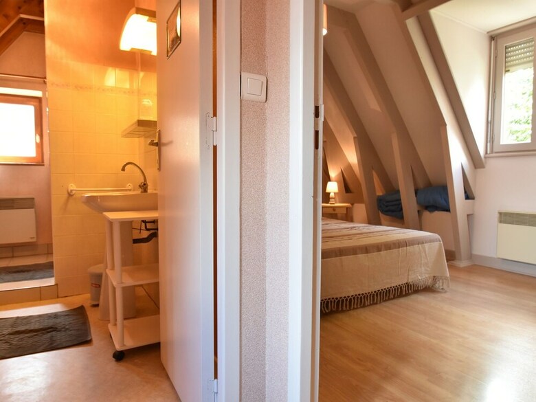 Cozy Holiday Home With Barbecue In Aquitaine