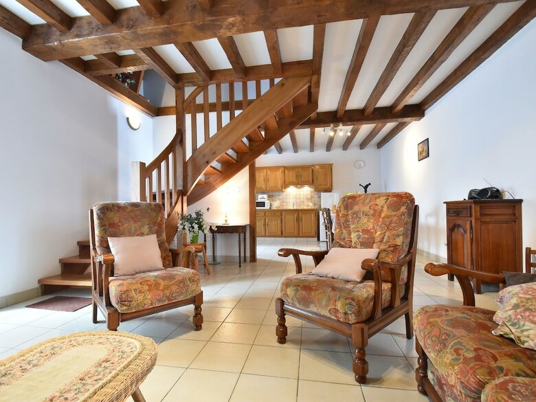 Cozy Holiday Home With Barbecue In Aquitaine