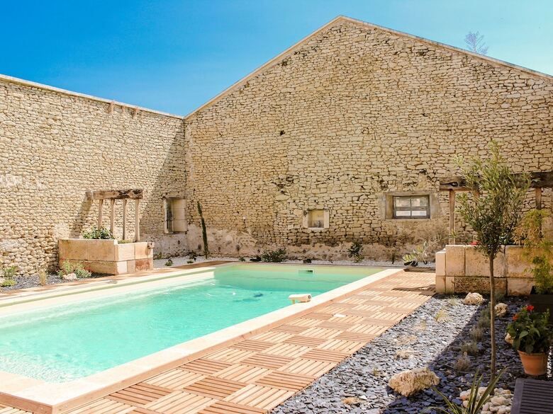 Charming Holiday Home In Aquitaine With Swimming Pool