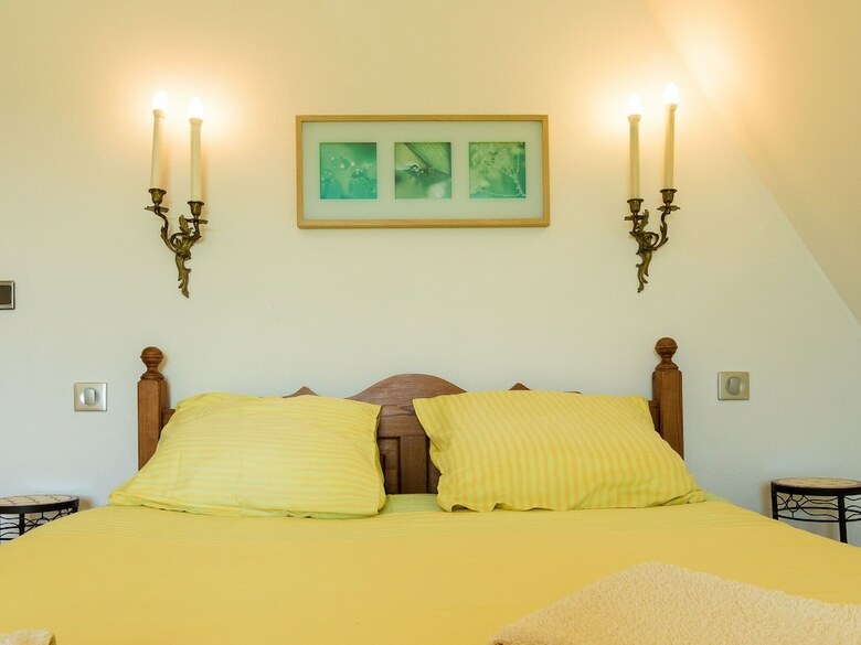 Beautiful Holiday Home In Thenon With Swimming Pool