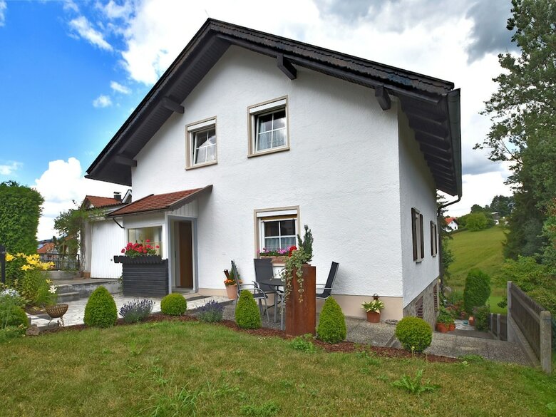 Cozy Holiday Home In Schiefweg With Garden