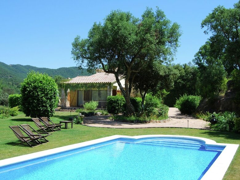 Serene Villa In Calonge With Private Swimming Pool