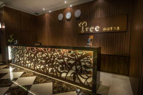 Tree Hotel Makassar
