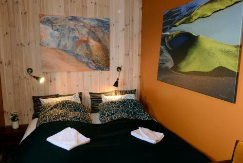 Hostal Hrifunes Guesthouse