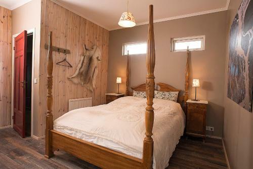 Hostal Hrifunes Guesthouse