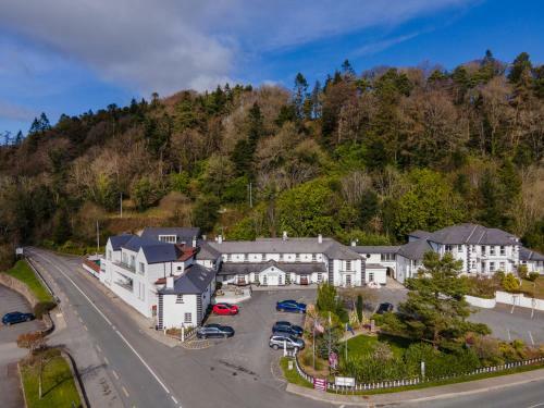Woodenbridge Hotel & Lodge