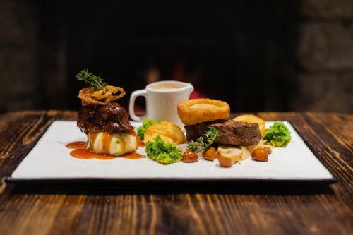 Woodenbridge Hotel & Lodge