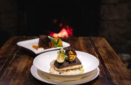 Woodenbridge Hotel & Lodge