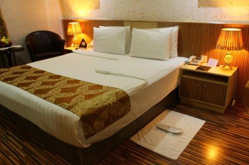 Palm Hotel