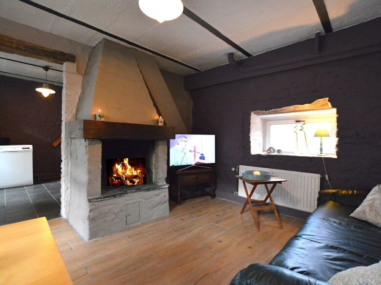 Splendid Cottage In Ferri�res With Terrace, Garden, Bbq