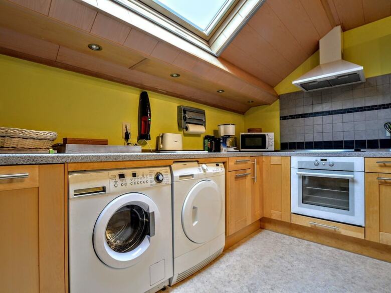 Apartamentos Spacious And Well Cared-for Accommodation With Garden, Right In The Ardens