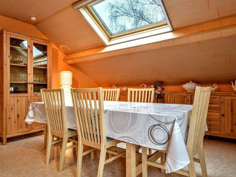 Apartamentos Spacious And Well Cared-for Accommodation With Garden, Right In The Ardens