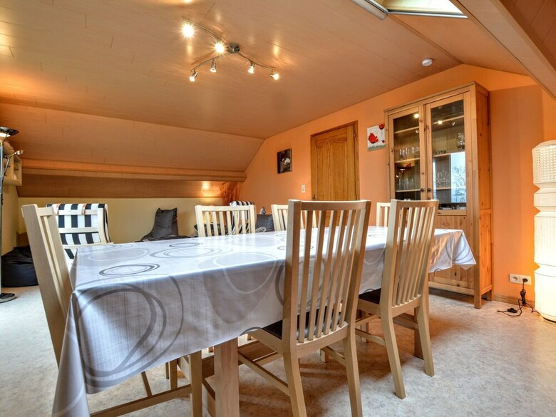 Apartamentos Spacious And Well Cared-for Accommodation With Garden, Right In The Ardens