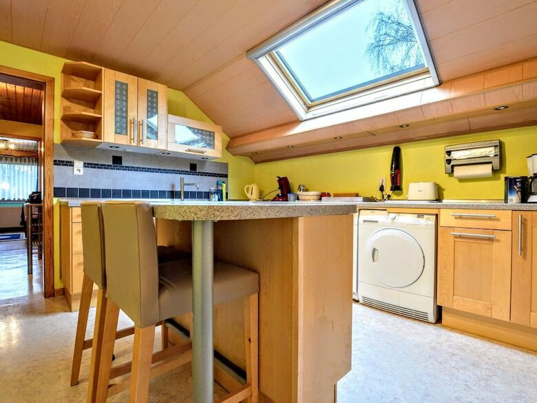 Apartamentos Spacious And Well Cared-for Accommodation With Garden, Right In The Ardens