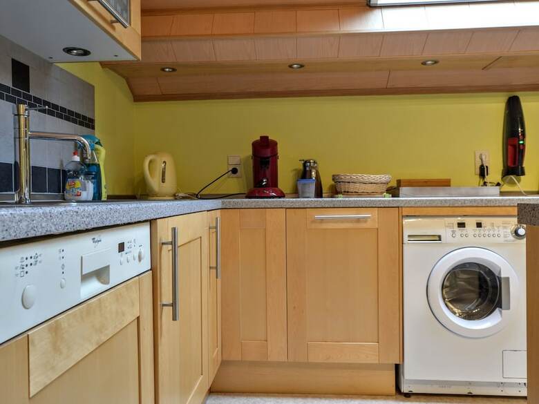 Apartamentos Spacious And Well Cared-for Accommodation With Garden, Right In The Ardens