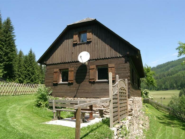 Sunlit Holiday Home With Private Garden In Kalchberg