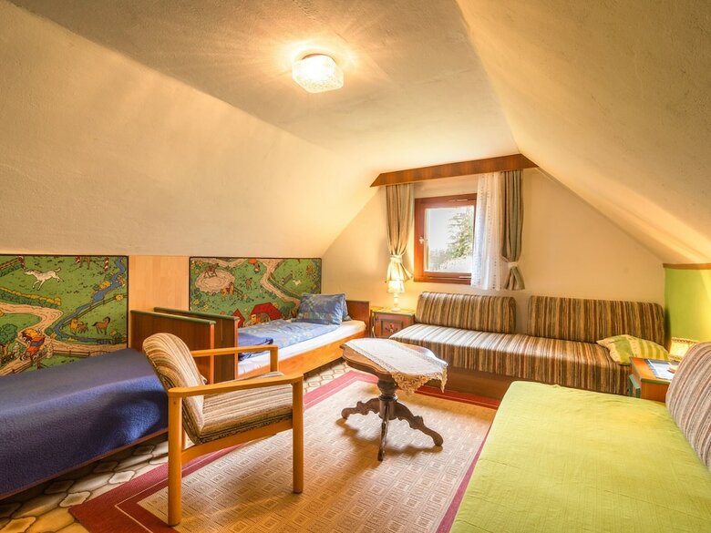 Sunlit Holiday Home With Private Garden In Kalchberg