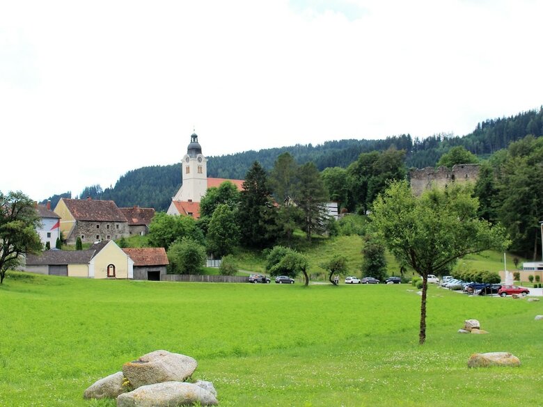 Sunlit Holiday Home With Private Garden In Kalchberg