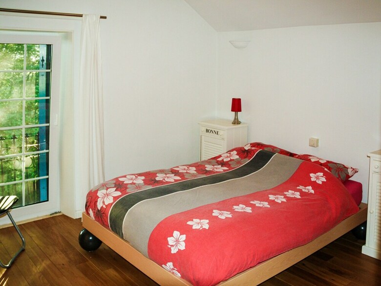 Quaint Holiday Home With Private Garden, Terrace, Barbecue