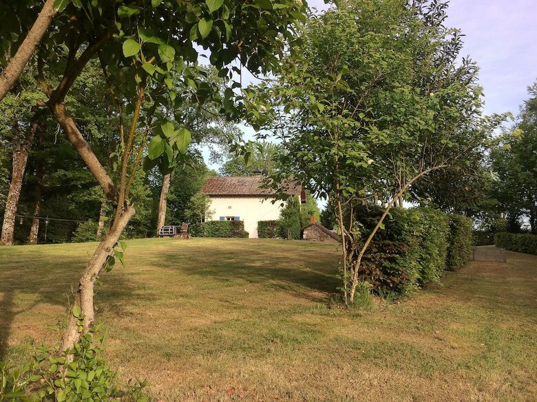 Quaint Holiday Home With Private Garden, Terrace, Barbecue