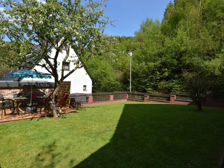 Cozy Holiday Home In Hellenthal Eifel With Garden