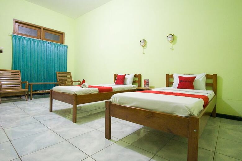 Hotel Reddoorz Plus @ Jalan Raya Pasir Putih