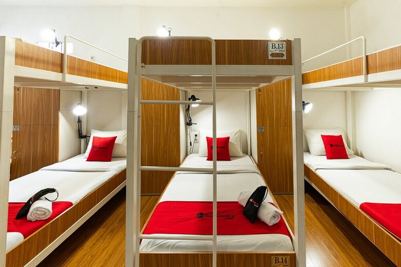 Hotel Reddoorz Hostel @ Dago 2