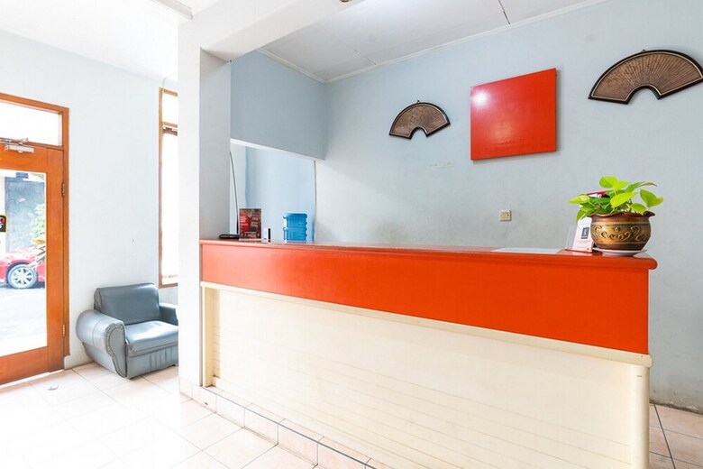 Hotel Reddoorz Hostel @ Dago 2