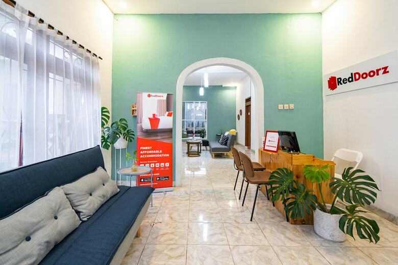 Hotel Reddoorz Near Exit Toll Tanah Baru Bogor