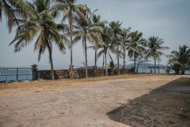 Hotel Reddoorz Plus Near Pelabuhan Merak