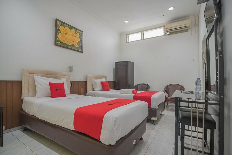 Hotel Reddoorz @ Jalan R.e. Martadinata Sukabumi