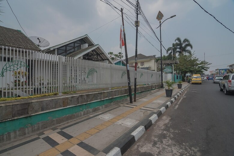 Hotel Reddoorz @ Jalan R.e. Martadinata Sukabumi