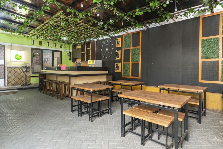 Reddoorz Hostel @ Pondok Backpacker Malang
