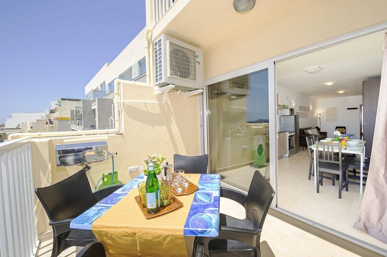 Summer Breeze Superior Apartment With Terrace