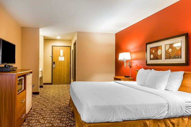 Hotel Quality Inn & Suites
