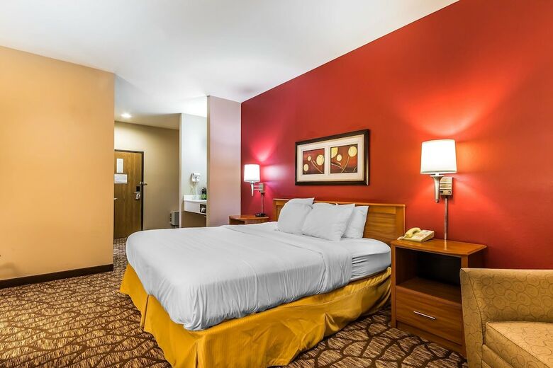 Hotel Quality Inn & Suites