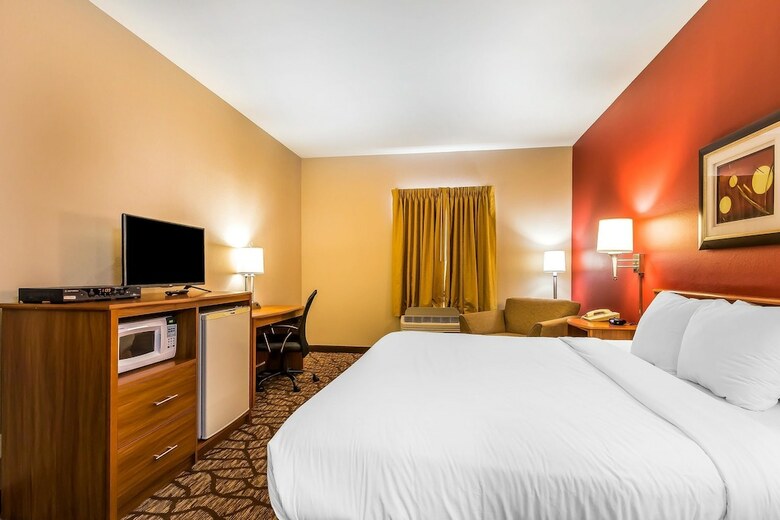 Hotel Quality Inn & Suites