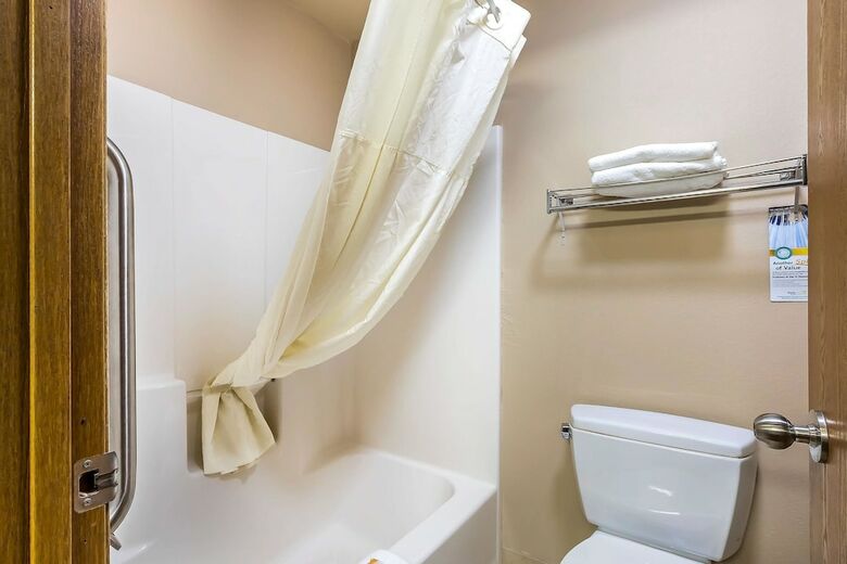 Hotel Quality Inn & Suites