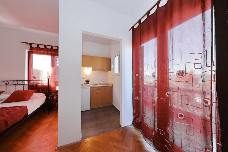 Apartments Saphron Beach