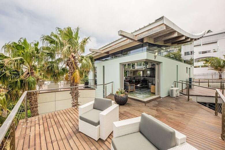 Apartamentos Lobster Villa