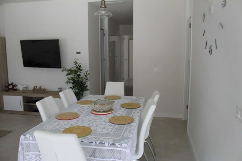 Brand New Ground Floor Apartment In Los Dolses Eb2