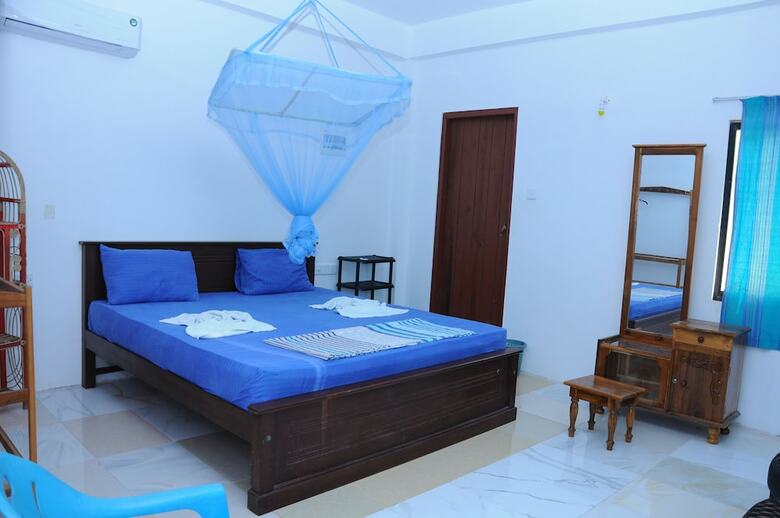 Alankuda Dolphin Village Hotel