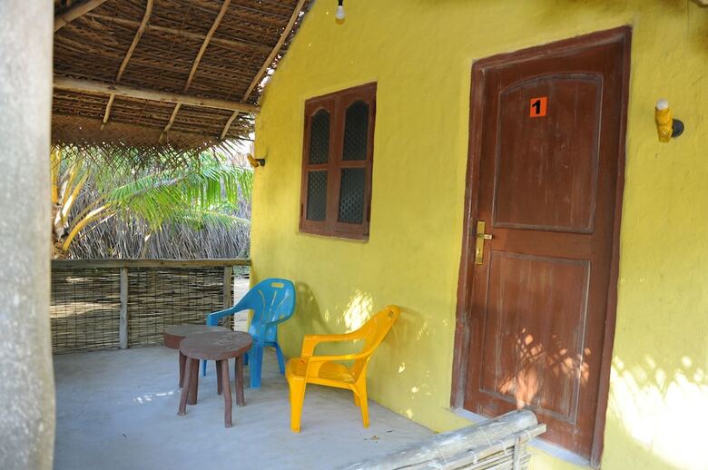 Alankuda Dolphin Village Hotel